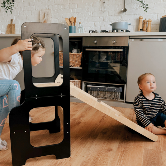 4v1 Montessori učící věž se skluzavkou a tabulí