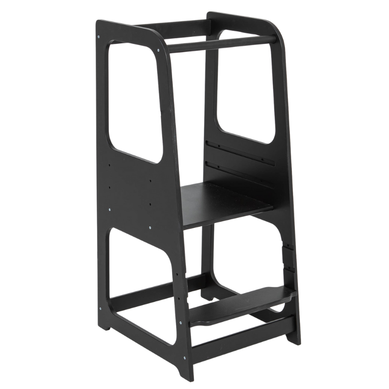 Montessori učící věž – bezpečný krok k samostatnosti dětí