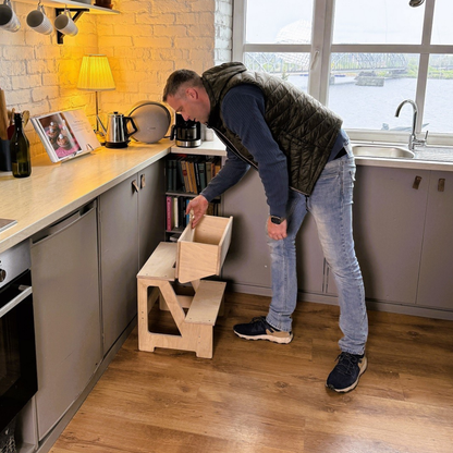 Skládací židle a schůdky 2v1