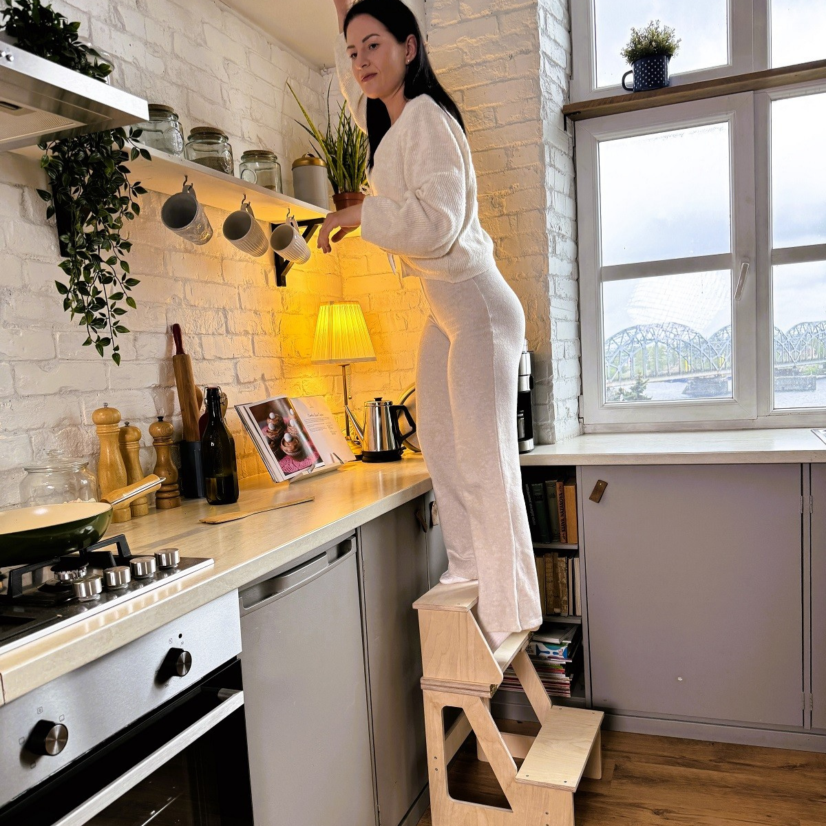 Skládací židle a schůdky 2v1