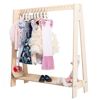 Dětský dřevěný věšák na oblečení - verze 2