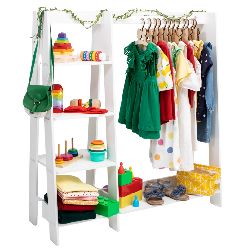 Dětský dřevěný stojan na oblečení s úložným prostorem