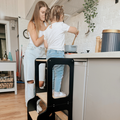 4v1 Montessori učící věž se skluzavkou a tabulí