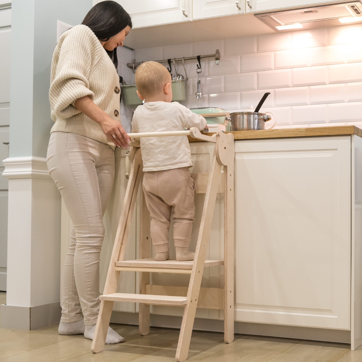 Skládací dětská učící věž