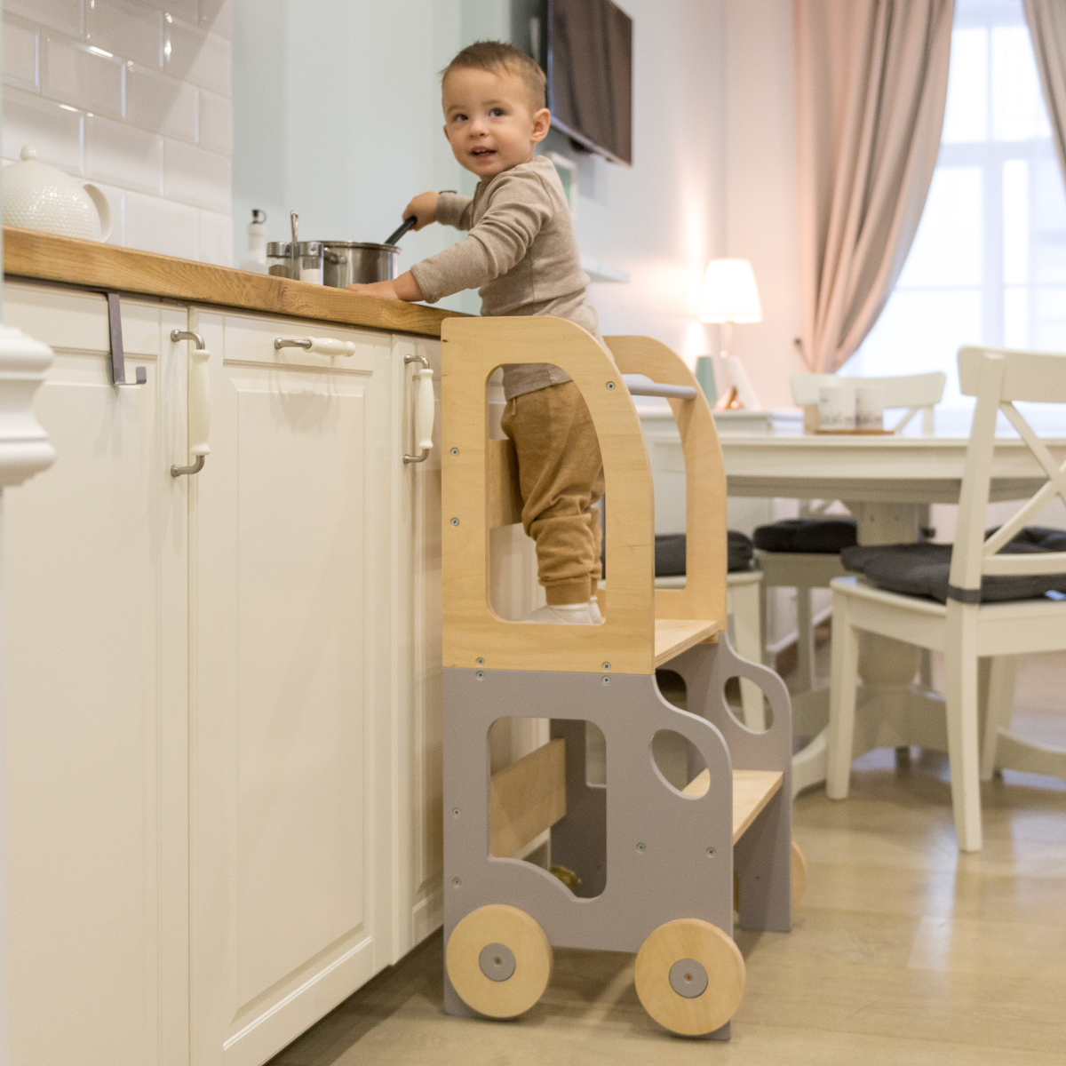 Montessori učící věž s motivem auta 3v1