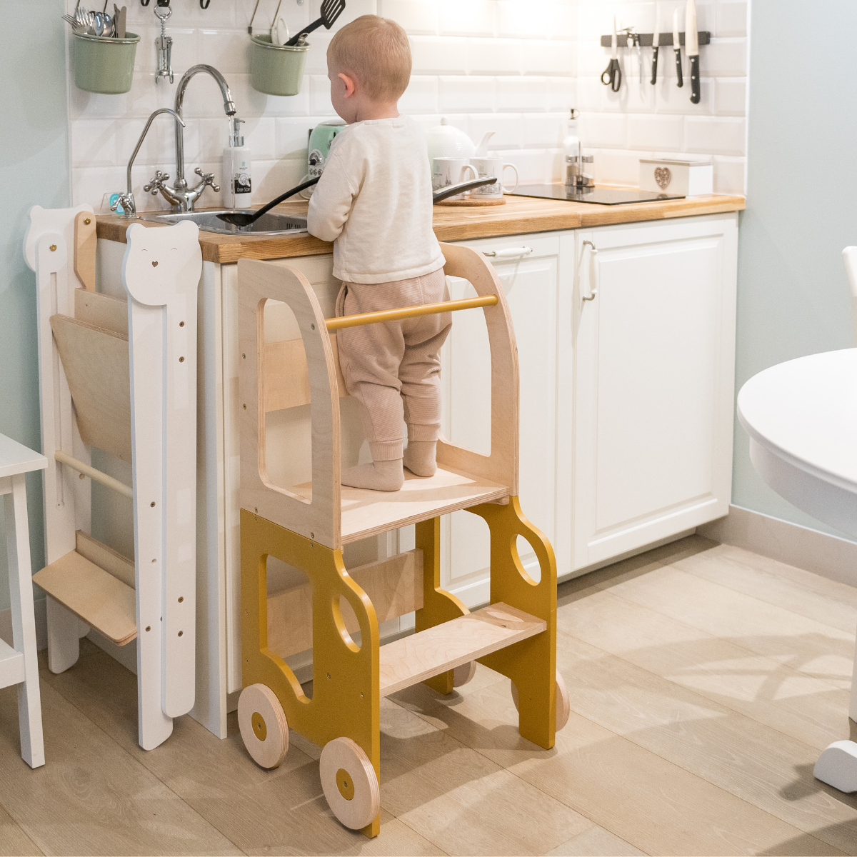 Montessori učící věž s motivem auta 3v1