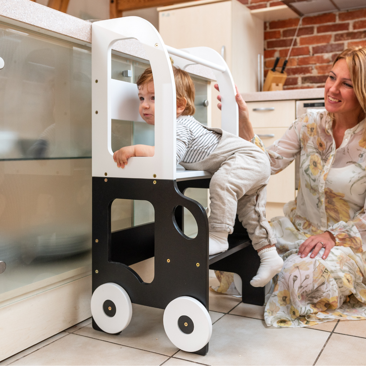 Montessori učící věž s motivem auta 3v1